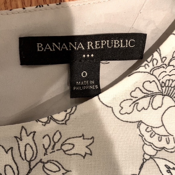 Banana Republic Factory Size 0. Grey and black. Elastic waist & cuffs. - Picture 3 of 5
